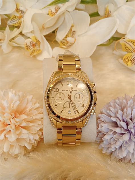 michael kors gold oversized runway watch with glitz